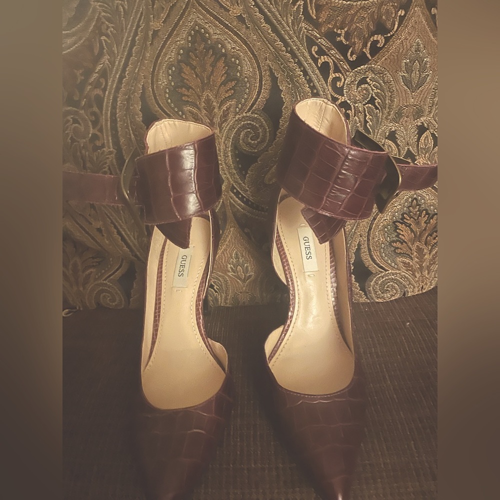 GUESS stilettos ๐ - Picture 6 of 6